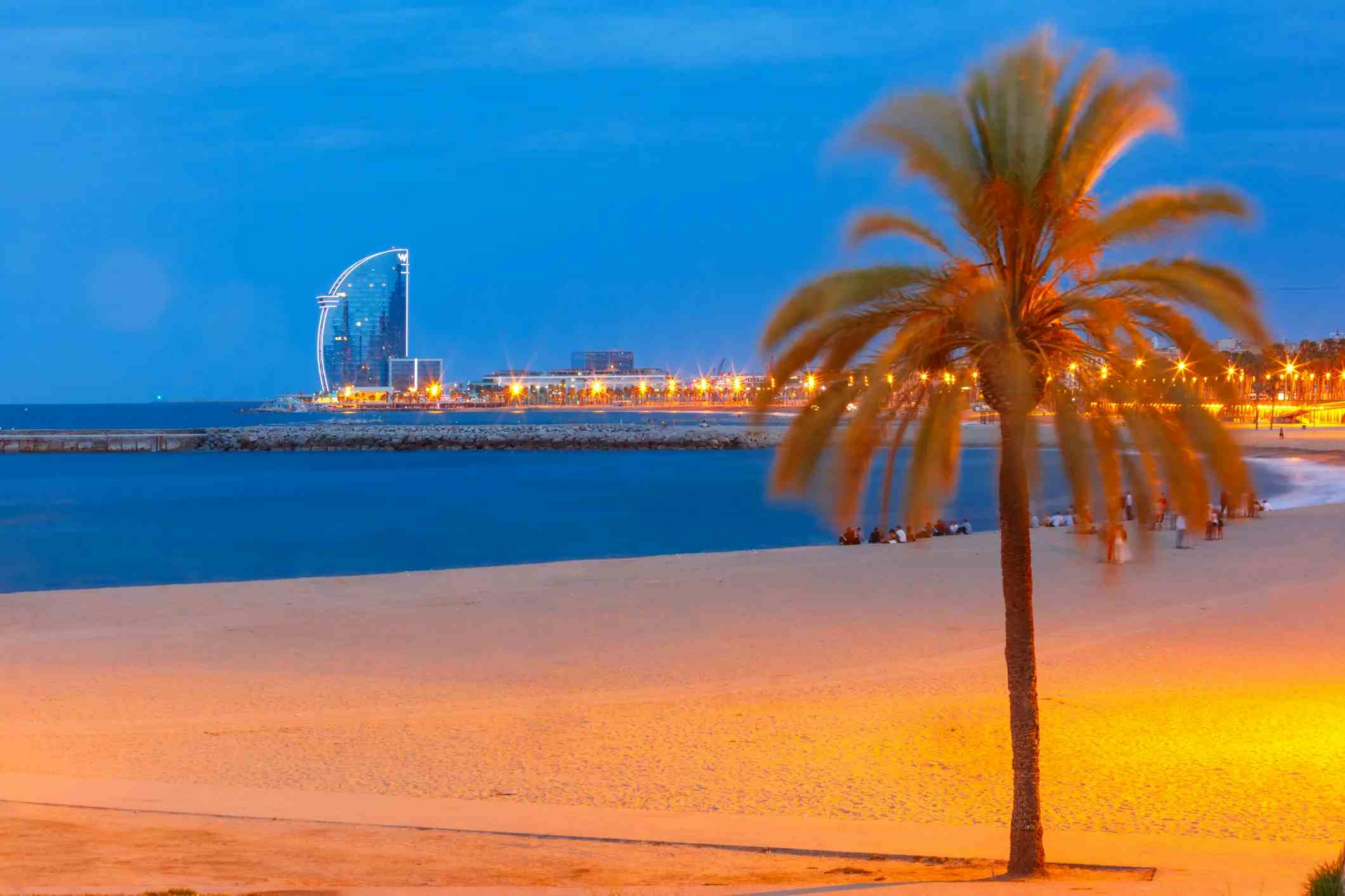 바르셀로네타 해변 image