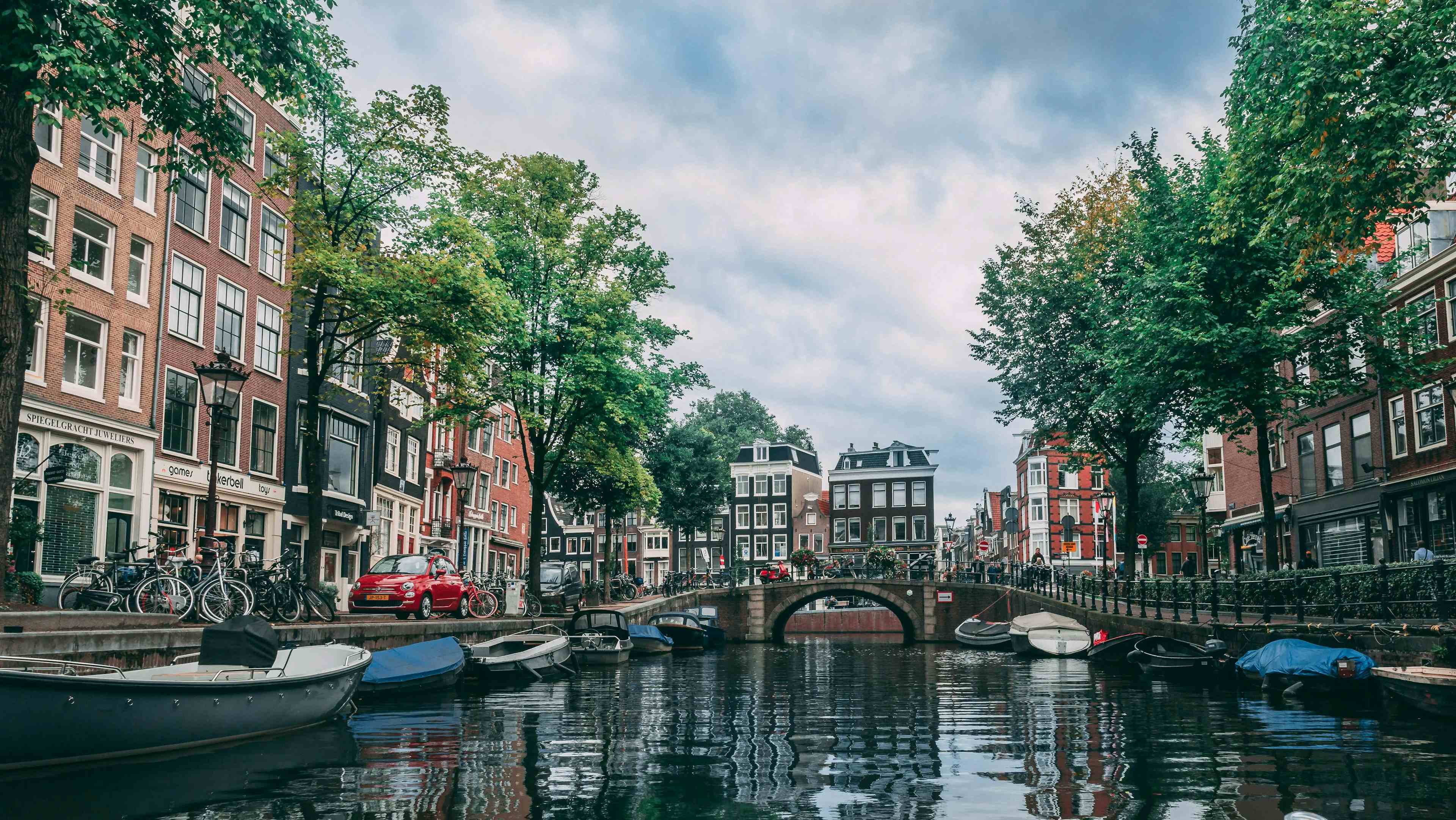 Amsterdam im Handumdrehen: Schnelle Stops für einen unvergesslichen Besuch image