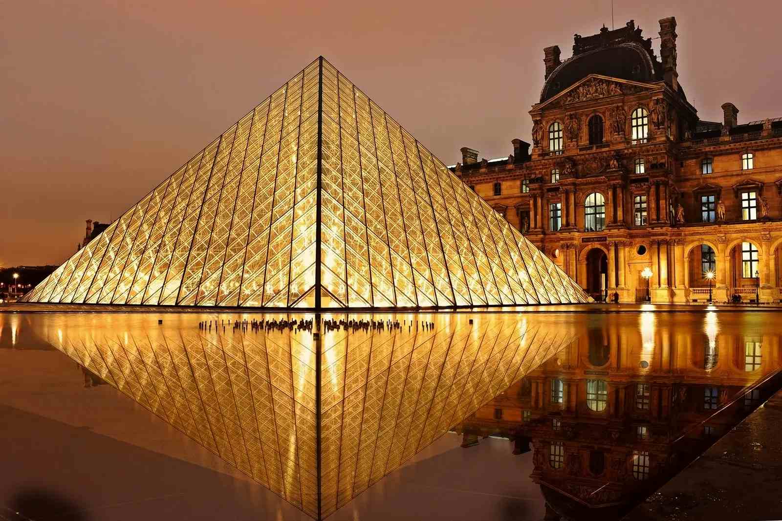 Die Geheimnisse des Louvre: 10 Fakten, die man wissen muss image