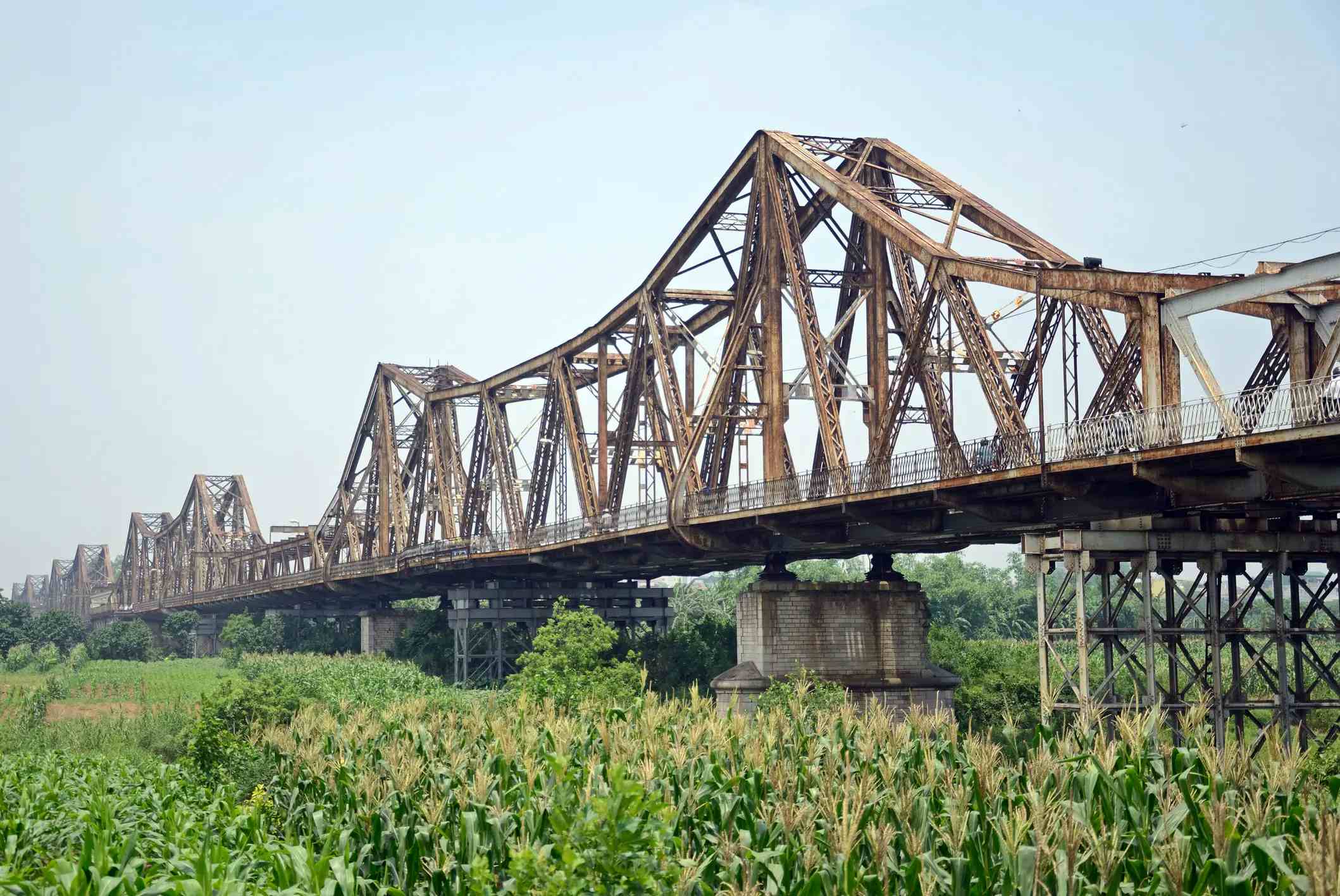 Long Bien Bridge image