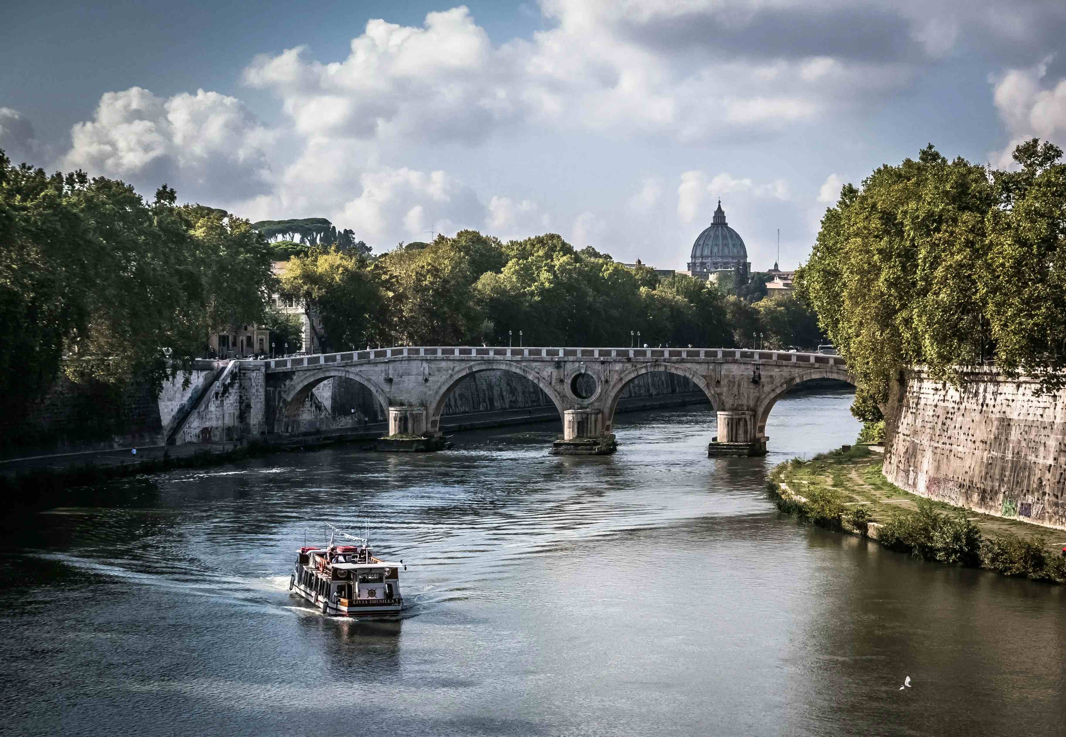 Rom erforschen: Ihr ultimatives Handbuch für Touristeninformationen image