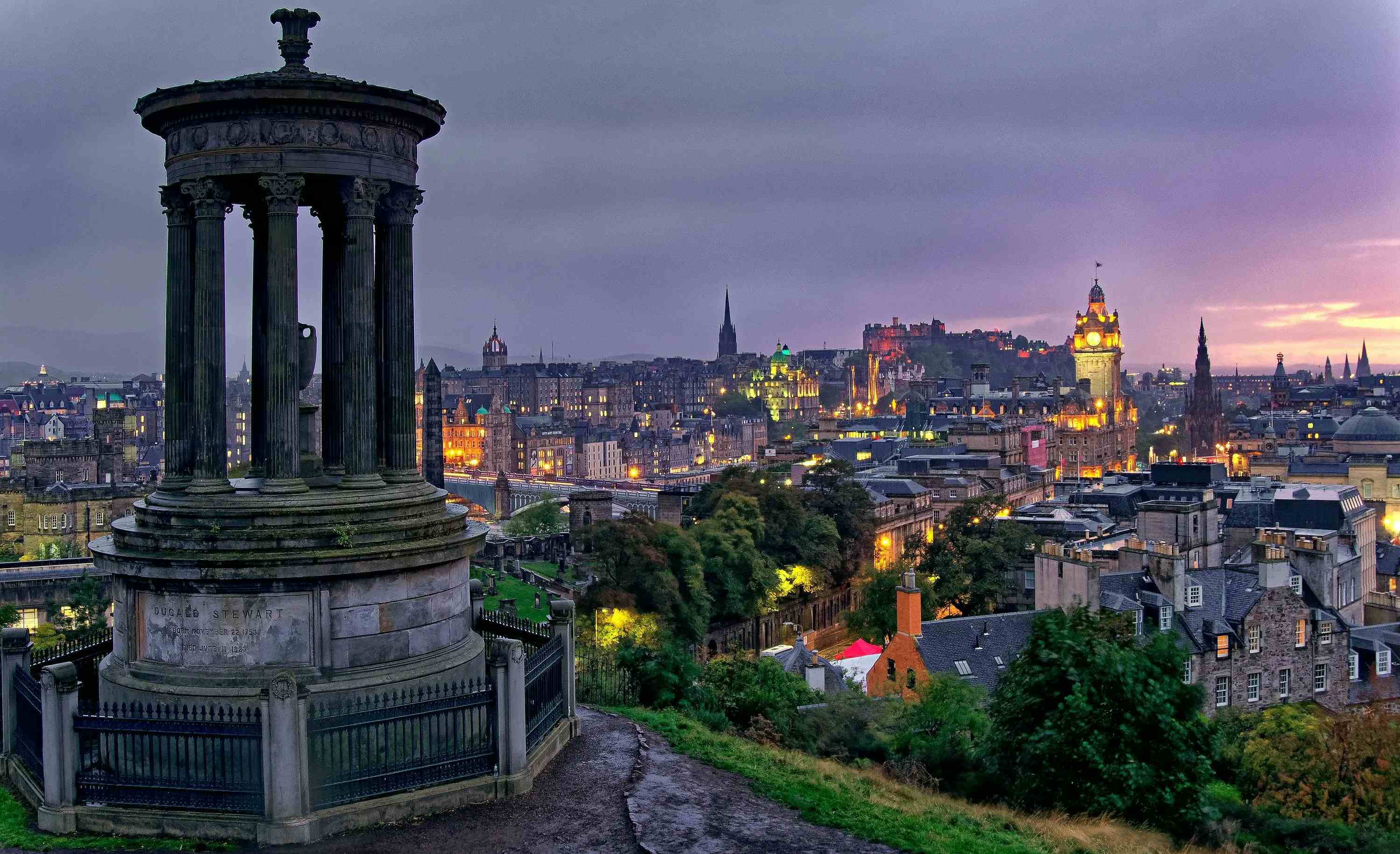Edinburgh Explorations: A Tourist Information Treasure Map image